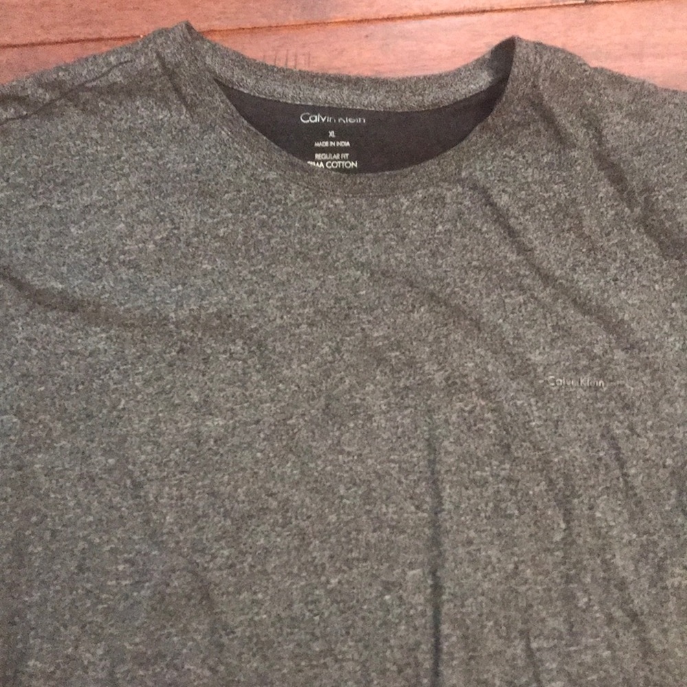 Tee shirt